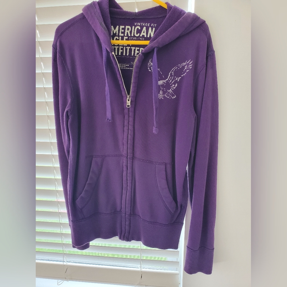 American Eagle zip up hoodie